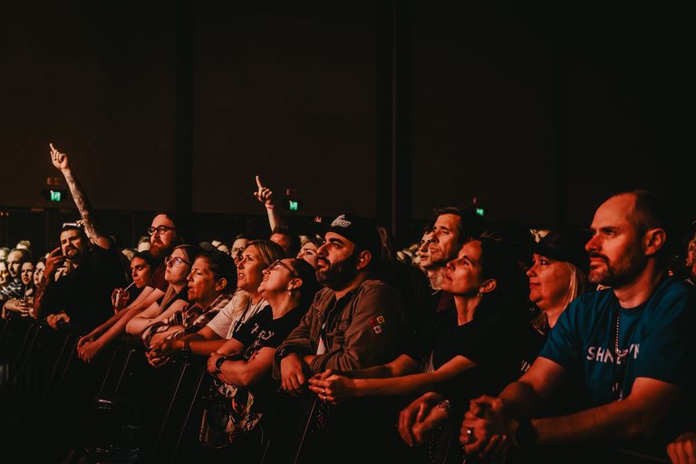 Bush performing live at AEC Theatre in Adelaide
